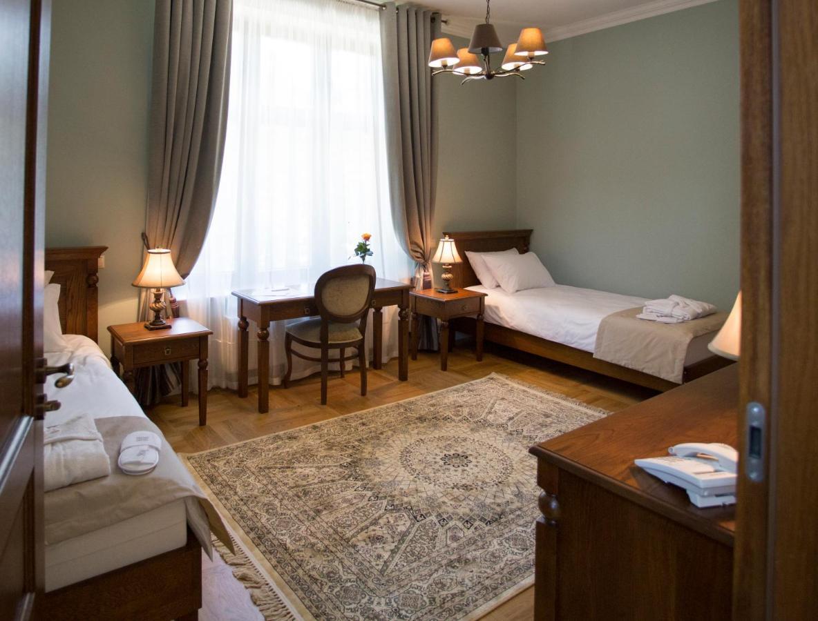 Palac Polanka Krosno Bagian luar foto