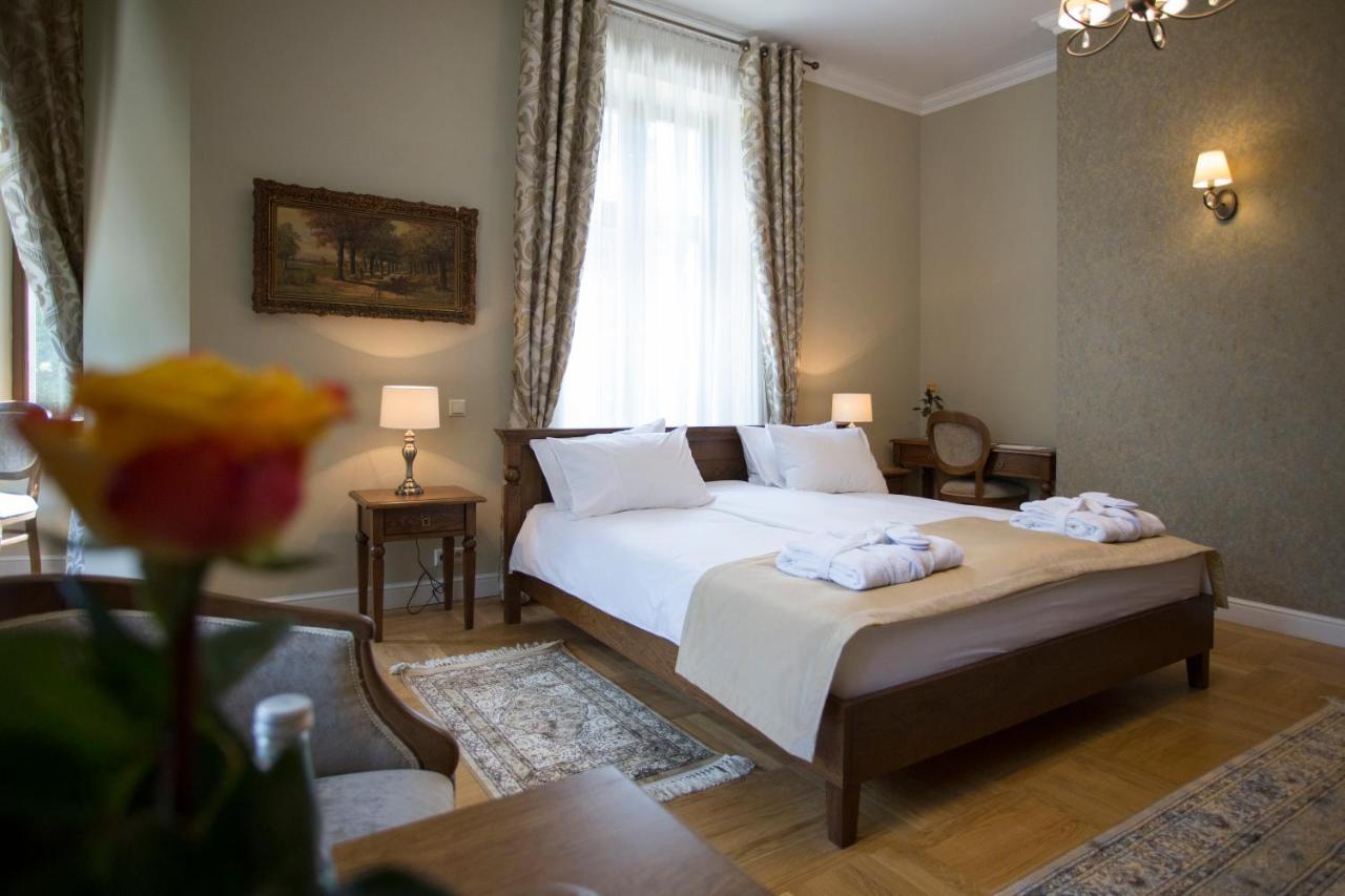Palac Polanka Krosno Bagian luar foto