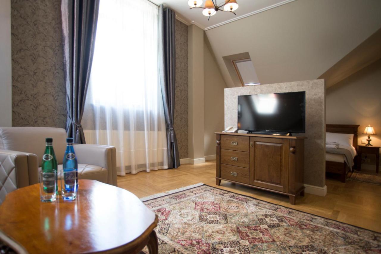 Palac Polanka Krosno Bagian luar foto